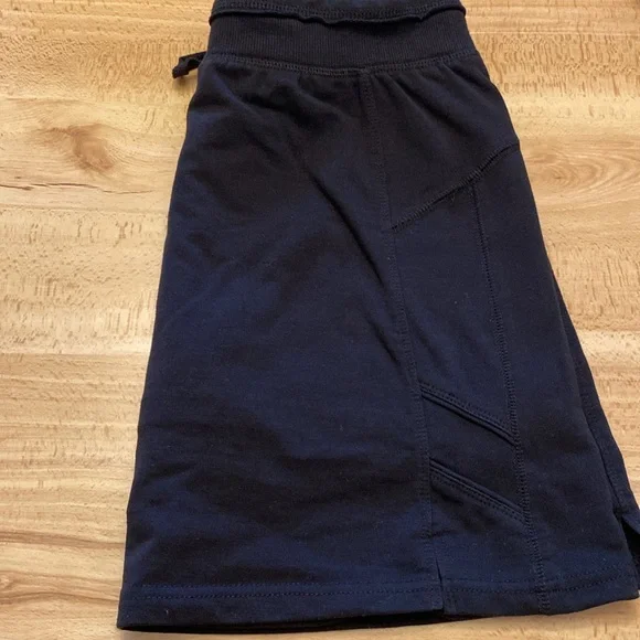 Greentea Women’s Black Skort with Drawstring, size Medium - Picture 3 of 4